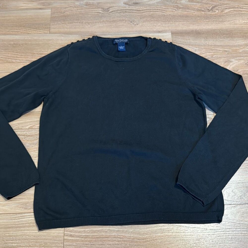 Ann taylor 100% cotton black long sleeve top size large with button detailing on